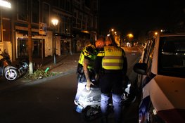 Scooterrijder gewond na val in Haarlem
