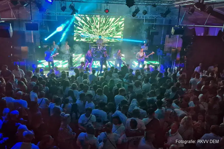 Zeer geslaagde feestavond 100-jarig RKVV DEM