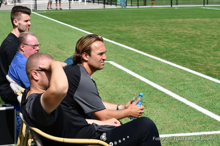 DEM pakt punt bij seizoensouverture