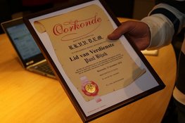 Algemeen Bestuur van R.K.V.V. DEM benoemt Leden van Verdienste