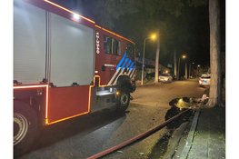 Brandweer blust brand in schoorsteen in Heemstede