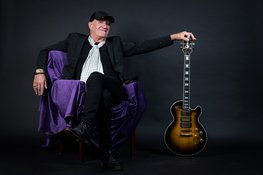 Jan Akkerman viert 79e verjaardag met uniek optreden in Laurentz Heemskerk