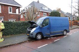 Bestelbus zwaar beschadigd na brand in Heemstede