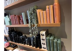 Twee nieuwe topmerken bij Angela's Haarmode in IJmuiden