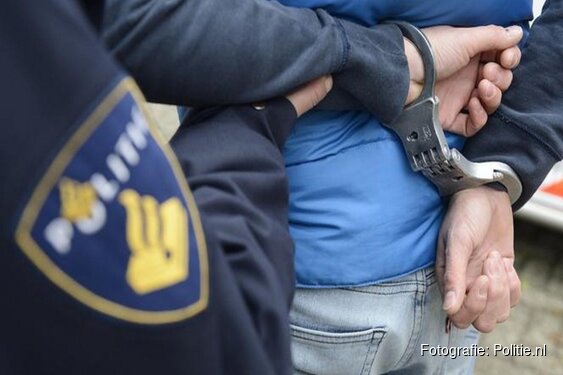 Twee verdachten aangehouden voor vuurwapenbezit