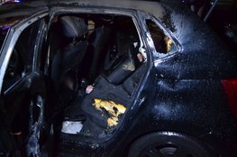 Autobrand in woonwijk te Heemskerk