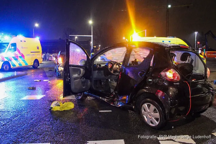 Flinke schade na ongeval op kruising in Haarlem