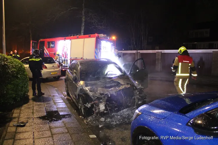 Auto verwoest na nachtelijke brand in Heemstede
