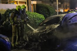 Auto verwoest na nachtelijke brand in Heemstede