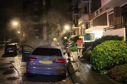 Auto verwoest na nachtelijke brand in Heemstede