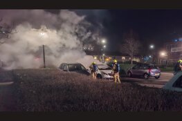 Auto volledig afgebrand op parkeerplaats in Beverwijk