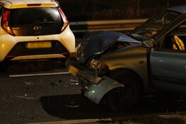 Automobilist neemt verkeerde afrit en veroorzaakt ongeval op N208