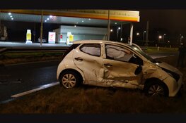 Automobilist neemt verkeerde afrit en veroorzaakt ongeval op N208