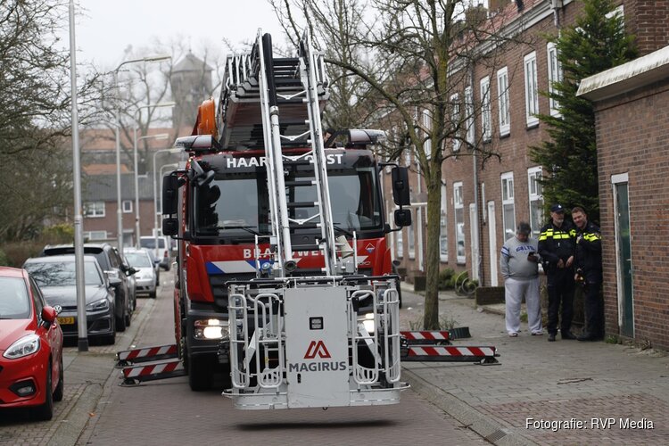 Brand in woning op eerste etage in Velsen-Noord