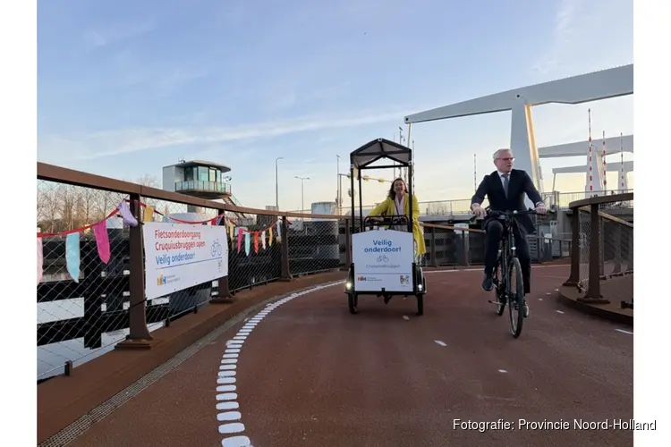 Fietsonderdoorgang Cruquiusbrug open (N201)