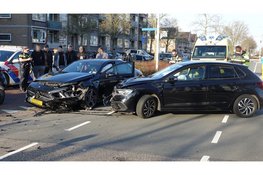 Flinke schade na ongeval tussen twee auto’s