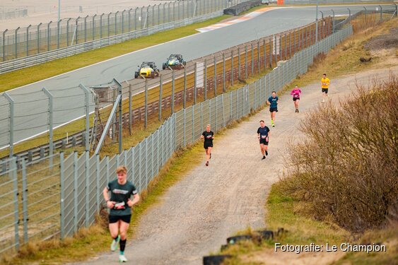 850 hardlopers beleven geslaagde 5e editie Pre-Run Zandvoort Circuit Run