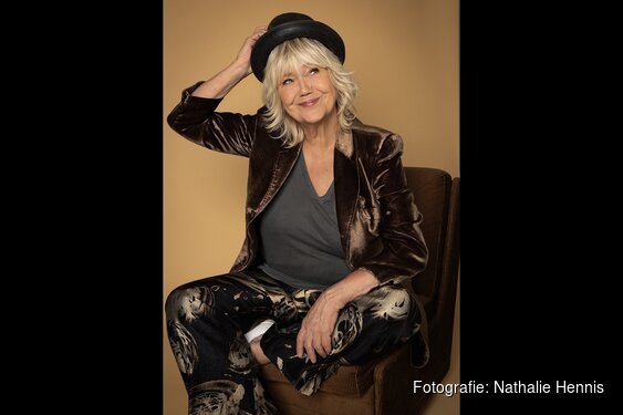 Mathilde Santing is terug in het theater!