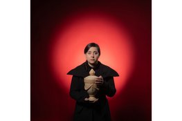 Collectief Ludvik speelt muziektheater-voorstelling Requiem tijdens het Karavaan Festival