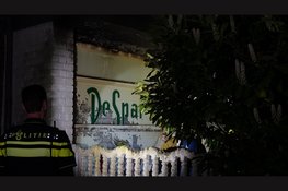 Afval vliegt in brand en slaat over naar aanbouw van woning in Beverwijk