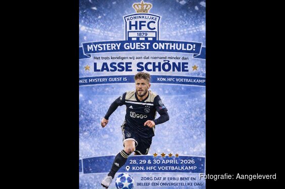 Lasse Schöne geeft training op woensdag 29 april tijdens Koninklijke HFC Voetbalkamp