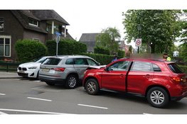 Flinke schade bij ongeval op kruising in Beverwijk