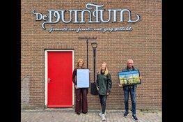 Dorpsfotograaf en dorpsdichter vangen Heemskerkse kas in woord en beeld