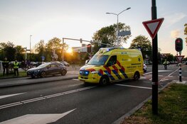 Fietser zwaar gewond na aanrijding met auto in Beverwijk