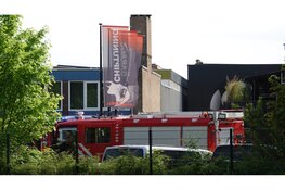Veel rook bij brand op dak van woning Castricum
