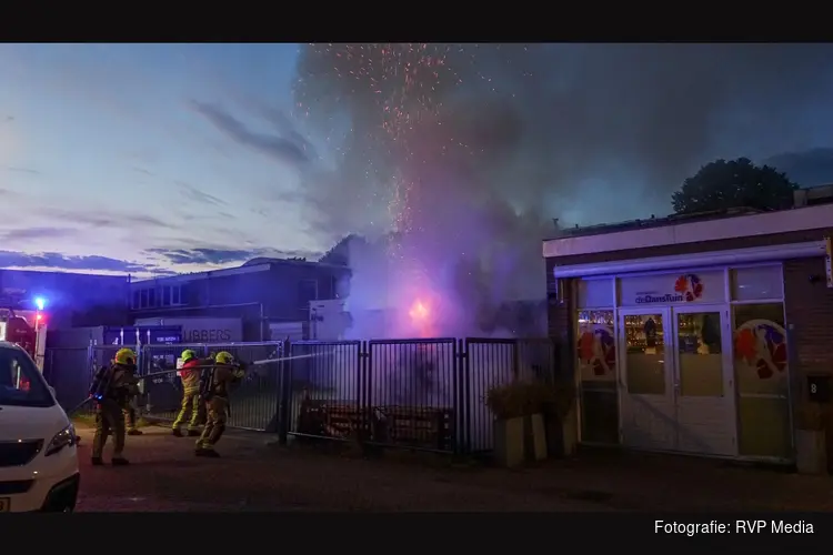 Flinke containerbrand met veel rookontwikkeling in Heemskerk