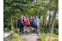 Pedaalslagen vol vertrouwen: Hoe jouw snelheid ook is, iedereen is bij KPBiking gelijk