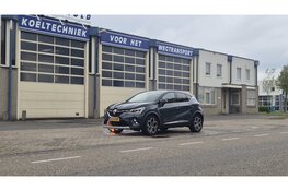 Auto vat vlam tijdens rit in Beverwijk