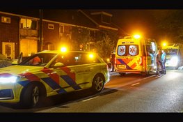 Fietser ernstig gewond na aanrijding met andere fietser, traumateam assisteert ambulancedienst