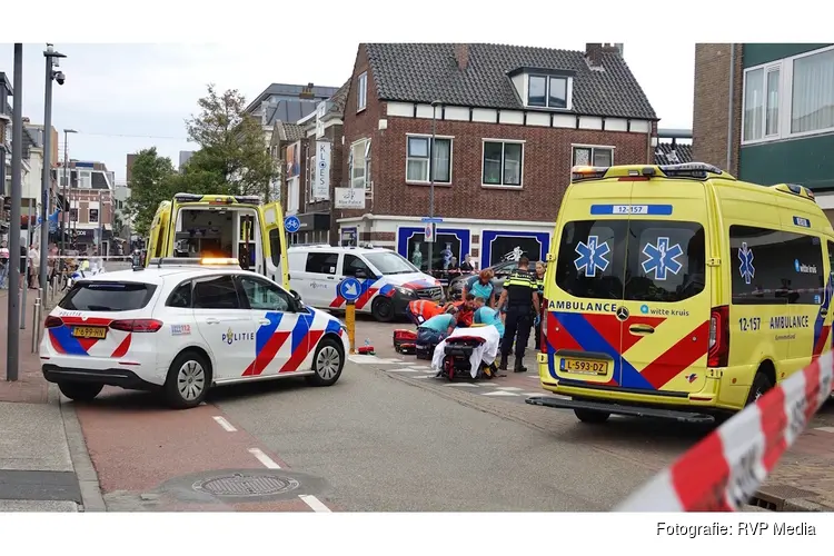 Fietsster ernstig gewond bij aanrijding met auto in Beverwijk