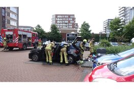 Kofferbak van auto vliegt in brand in Beverwijk