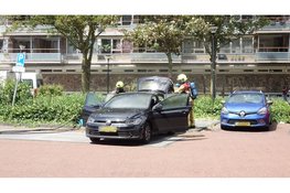 Kofferbak van auto vliegt in brand in Beverwijk