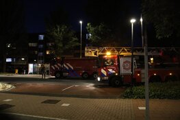 Hulpdiensten opgeroepen voor brand in flat Beverwijk