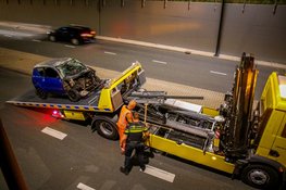 Brommobiel slaat over de kop na ongeval in Beverwijk, bestuurder ongedeerd