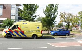Moeder en kind naar ziekenhuis na aanrijding op rotonde in Beverwijk