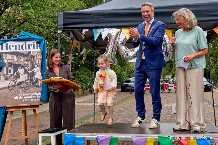 100 jarig bestaan Prins Hendriklaan gevierd met magazine