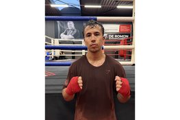 Jaimy Tan maakt zich klaar voor eerste kickbokspartij in A-klasse