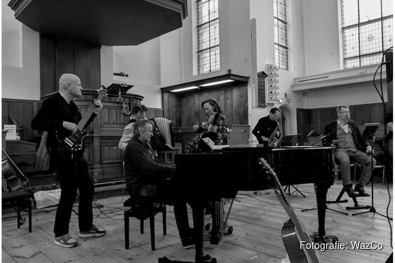 Altijd al willen optreden met een échte band?